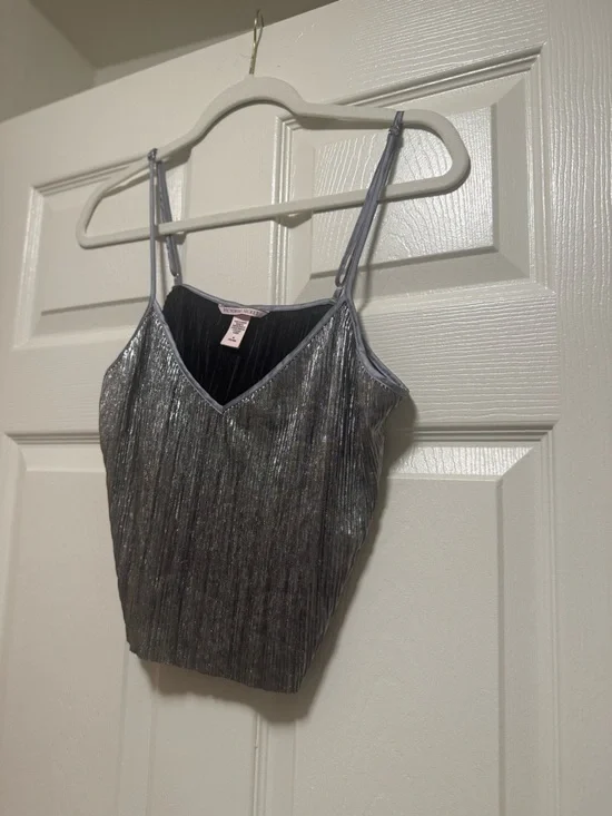 Victoria’s Secret Silver Shimmer Pleated Cami - Picture 5 of 10